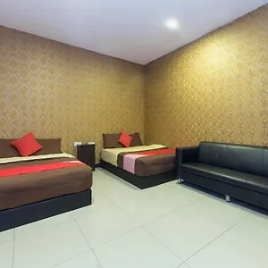 night-queen-hotel.kualalumpurs-hotels.com/